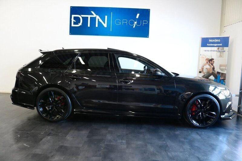 Begagnad Audi RS6 Performance 606 HK (445 kW) 2017 Black panther metallic Kombi