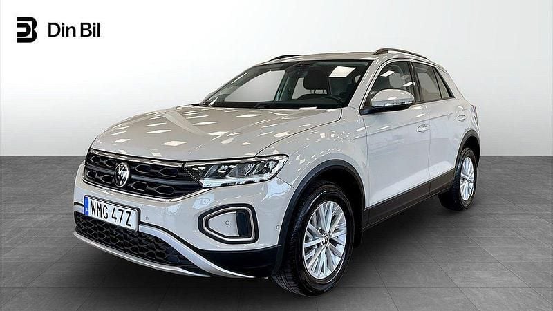 Grå Begagnad 2022 VW T-Roc Life SUV | 239 800 kr (Marknadspris) - Bild 1/4