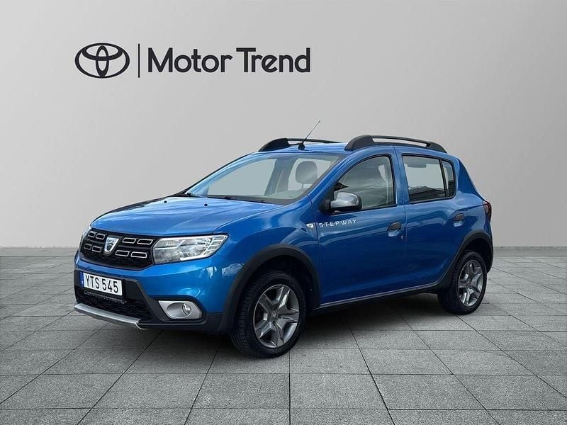 Ljusblå (blå) Begagnad 2018 Dacia Sandero Stepway Halvkombi | 75 000 kr (Bra pris) - Bild 1/4