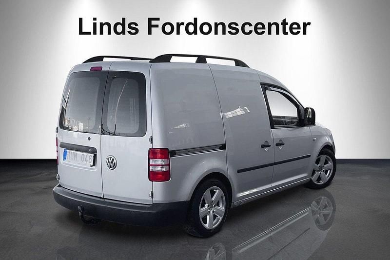 Begagnad VW Caddy 75 HK (55 kW) 2013 Silver Minibuss