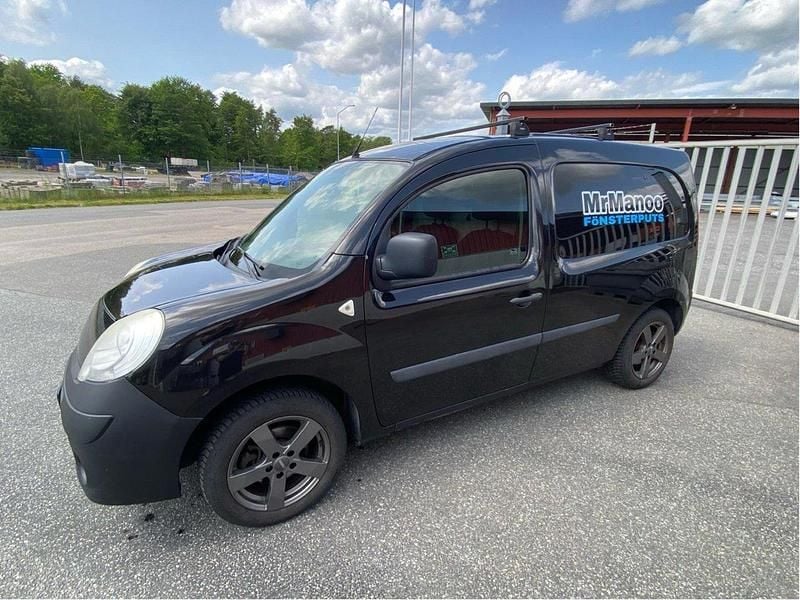 Svart Begagnad 2012 Renault Kangoo Minibuss | 37 000 kr (Marknadspris) - Bild 1/4
