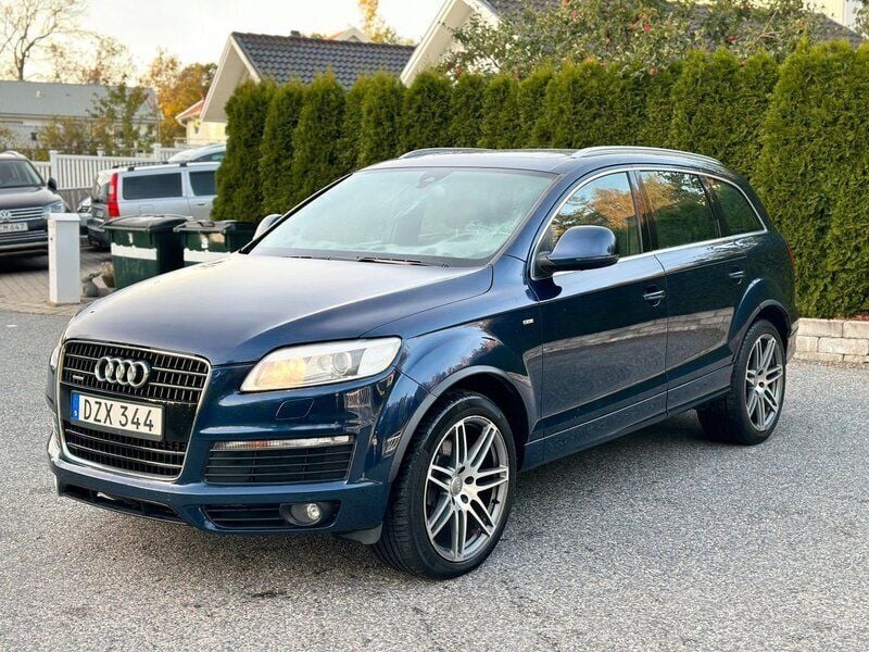 Mörkblå Begagnad 2008 Audi Q7 Design SUV | 129 900 kr (Marknadspris) - Bild 1/4