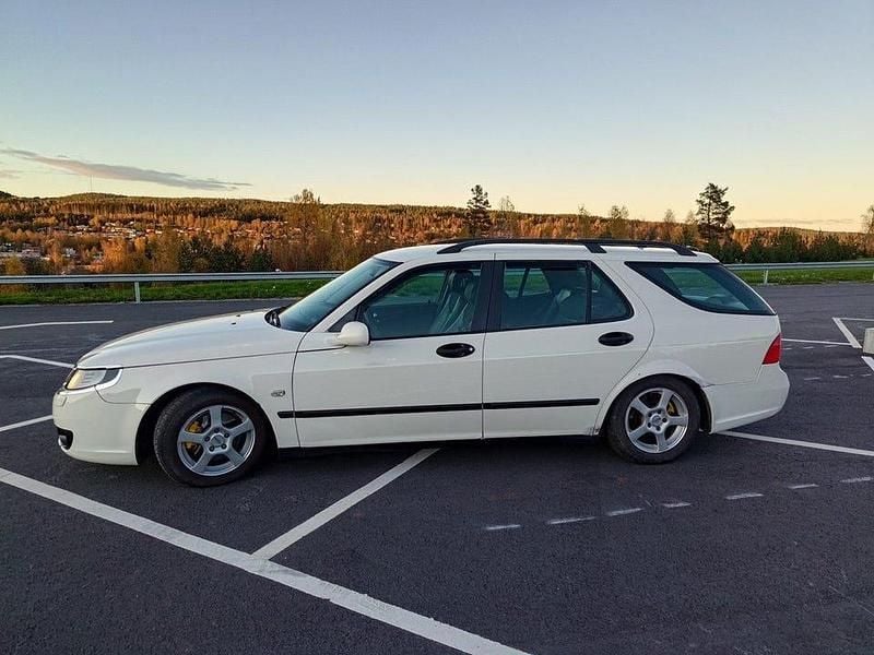 Begagnad 2007 Saab 9-5 Linear Kombi | 15 555 kr (Marknadspris) - Bild 1/4