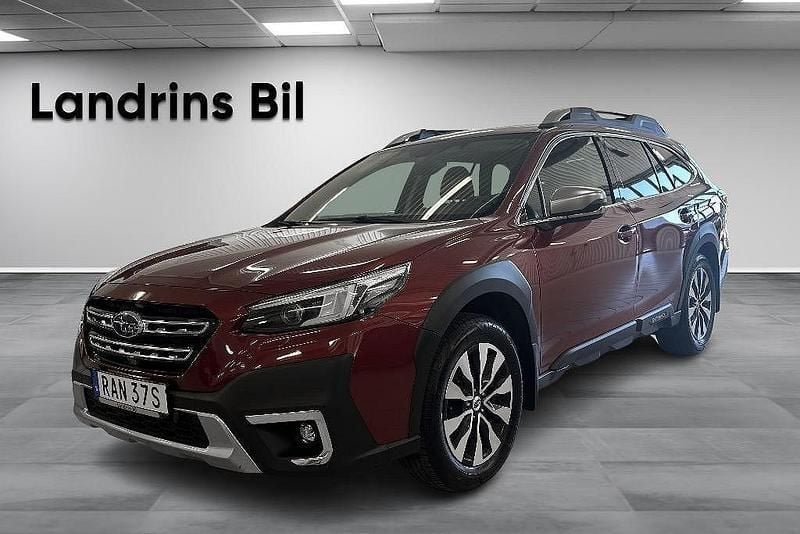 Ljusröd Begagnad 2023 Subaru Outback SUV | 359 900 kr (Bra pris) - Bild 1/4