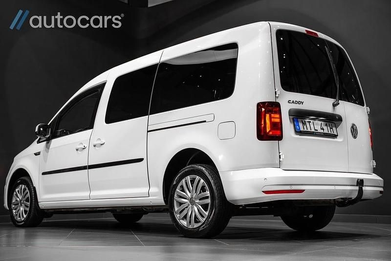 Begagnad VW Caddy Maxi Life Life 102 HK (75 kW) 2019 Vit Minibuss
