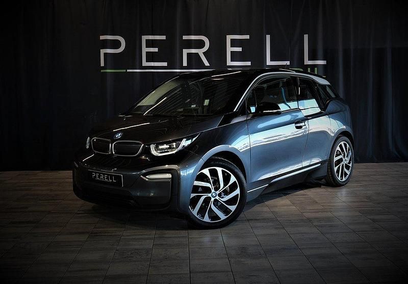 Grå (mineralgrå metallic) Begagnad 2018 BMW i3 Comfort Edition Halvkombi | 184 900 kr (Lite dyr) - Bild 1/4