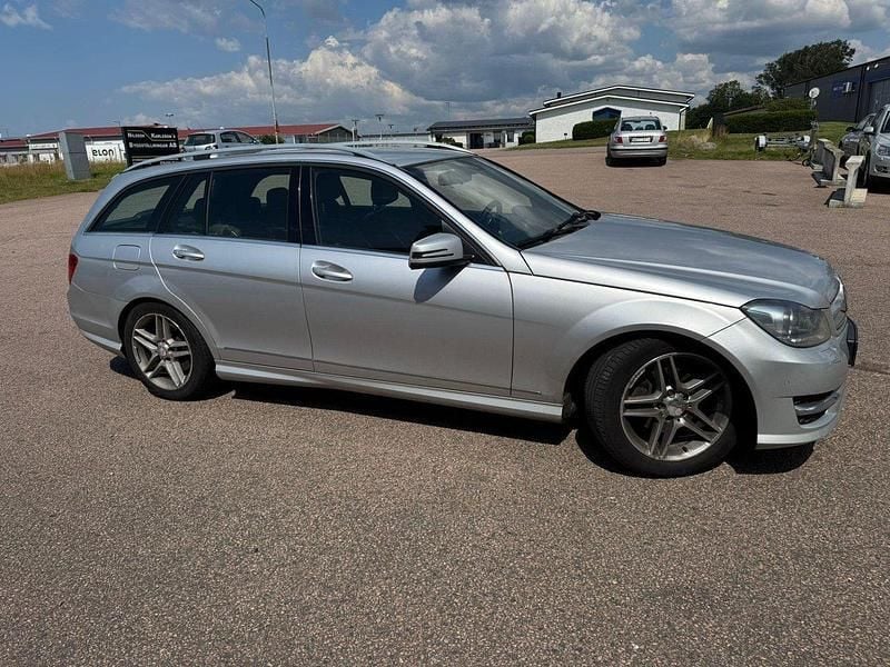 Silver Begagnad 2013 Mercedes C220 Avantgarde Kombi | 72 000 kr (Marknadspris) - Bild 1/4
