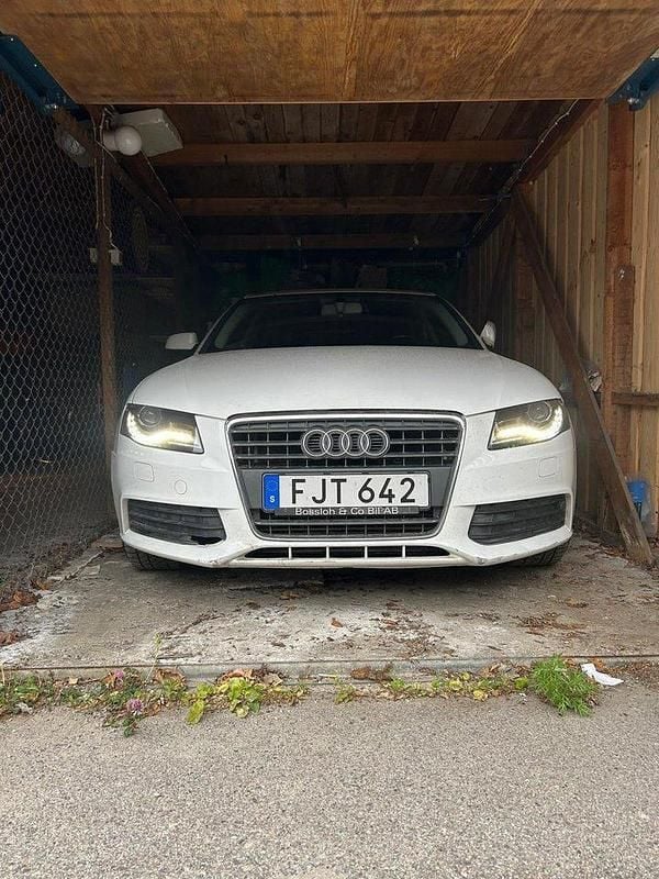 Vit Begagnad 2011 Audi A4 Kombi | 59 000 kr (Superpris) - Bild 1/4