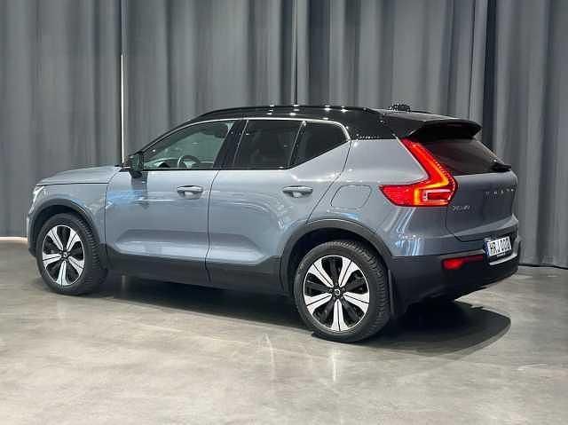 Begagnad Volvo XC40 Plus 175 kW (238 HK) 2022 Grå SUV