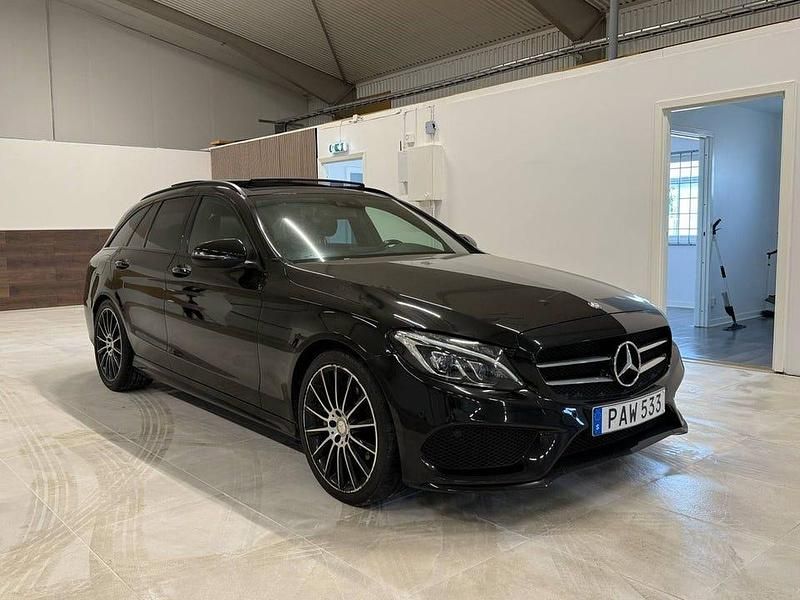 Svart Begagnad 2016 Mercedes C220 AMG Kombi | 199 900 kr (Marknadspris) - Bild 1/4