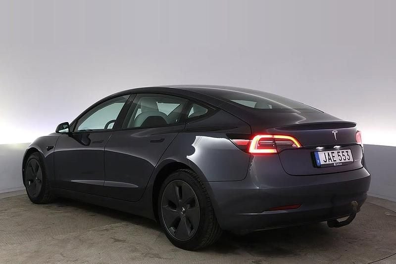 Begagnad Tesla Model 3 Long Range AWD 366 kW (498 HK) 2022 Grå Sedan