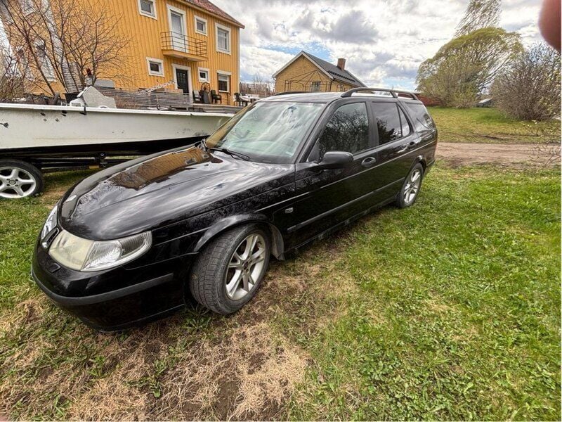 Svart Begagnad 2005 Saab 9-5 Linear Kombi | 10 500 kr (Bra pris) - Bild 1/3