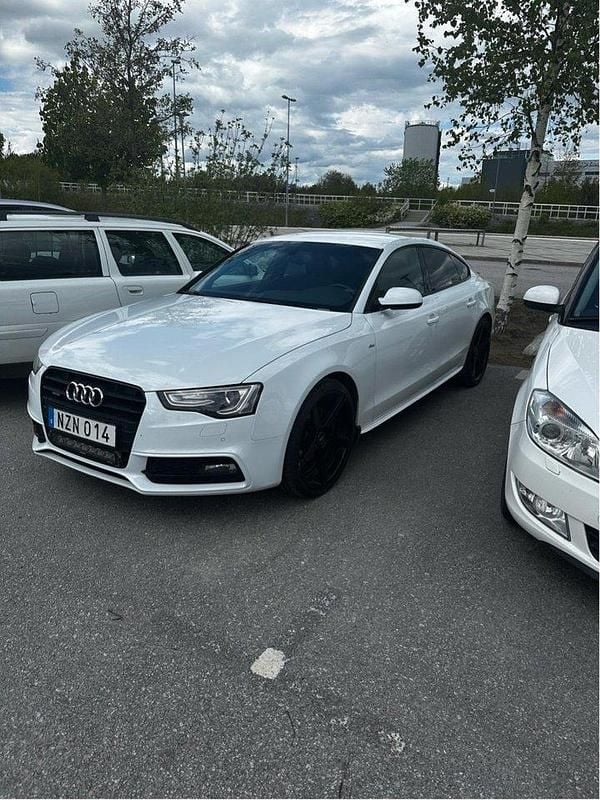 Begagnad Audi A5 S-Line 177 HK (130 kW) 2014 Vit Sportkupé