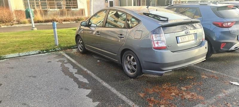 Begagnad Toyota Prius 112 HK (82 kW) 2004 Halvkombi