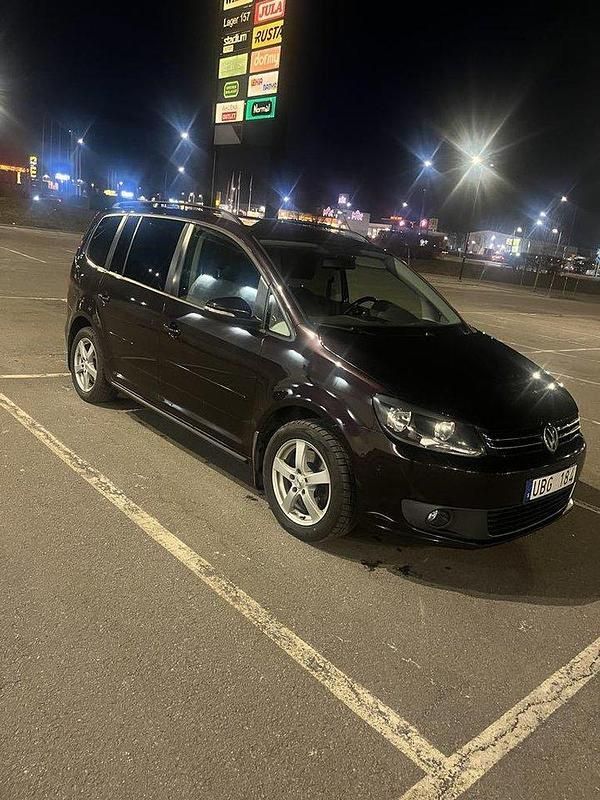 Begagnad 2014 VW Touran Minibuss | 82 000 kr (Marknadspris) - Bild 1/4