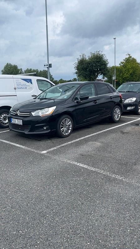 Begagnad 2013 Citroën C4 Halvkombi | 57 000 kr (Marknadspris) - Bild 1/1