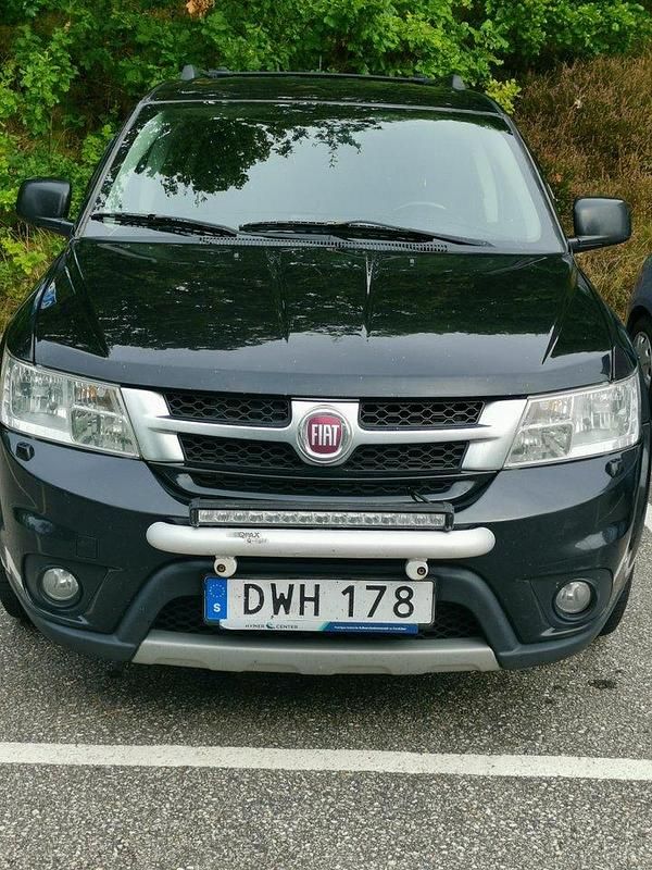 Svart Begagnad 2015 Fiat Freemont Sport SUV | 80 000 kr (Marknadspris) - Bild 1/4