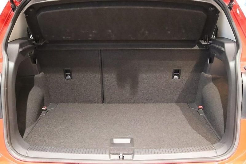 Begagnad VW T-Cross 95 HK (69 kW) 2019 Flash red SUV