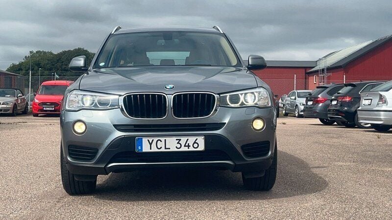 Grå Begagnad 2016 BMW X3 SUV | 279 500 kr - Bild 1/4