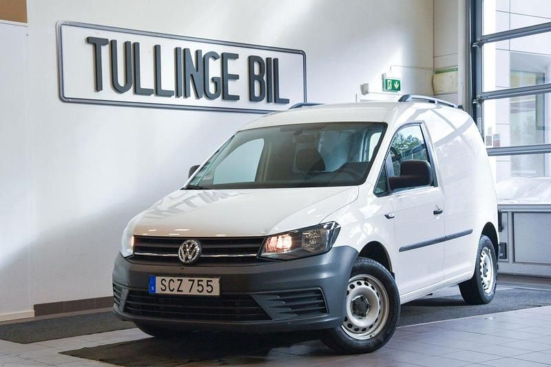 Vit Begagnad 2018 VW Caddy Minibuss | 169 900 kr (Marknadspris) - Bild 1/4