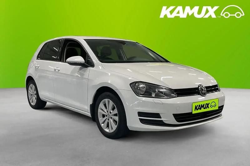Vit Begagnad 2017 VW Golf VII Halvkombi | 119 800 kr (Bra pris) - Bild 1/3