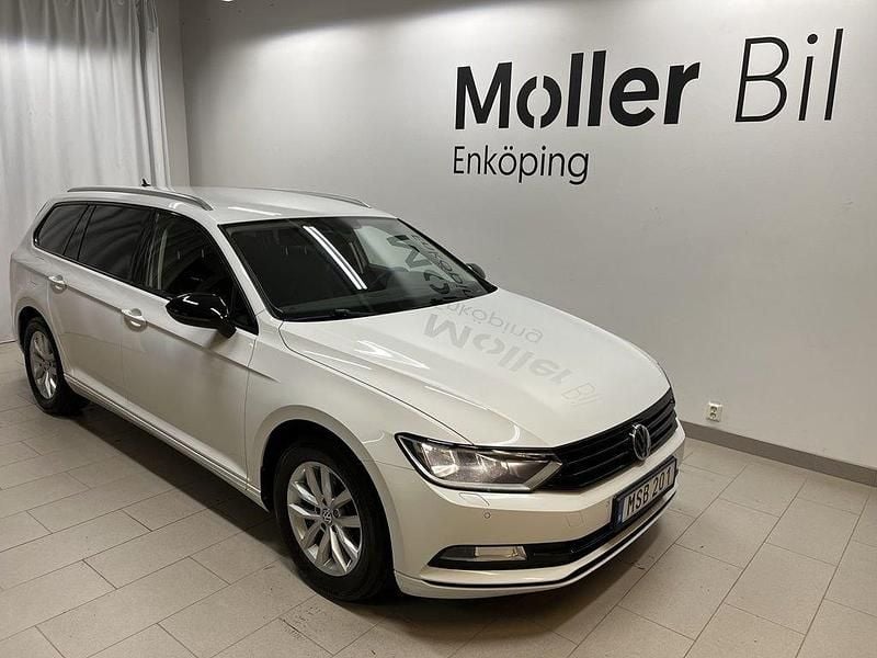 Vit Begagnad 2015 VW Passat Kombi | 149 900 kr (Bra pris) - Bild 1/4