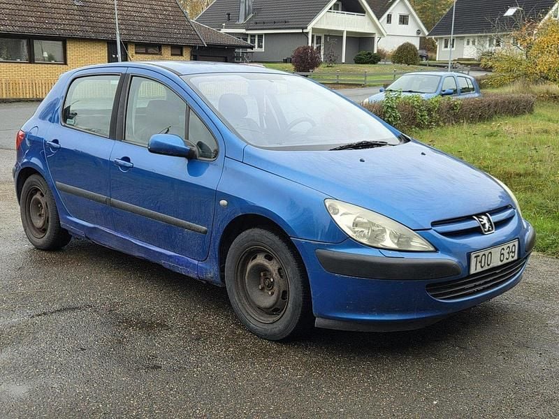 Blå Begagnad 2003 Peugeot 307 Halvkombi | 7 500 kr (Bra pris) - Bild 1/4