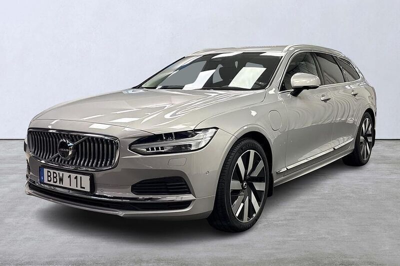 Silver Begagnad 2023 Volvo V90 Core Kombi | 479 900 kr (Marknadspris) - Bild 1/4