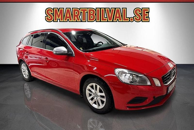 Röd Begagnad 2011 Volvo V60 R-Design Kombi | 79 900 kr (Marknadspris) - Bild 1/4