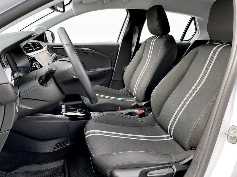 Begagnad Opel Corsa-e 100 kW (136 HK) 2022 Vit Halvkombi