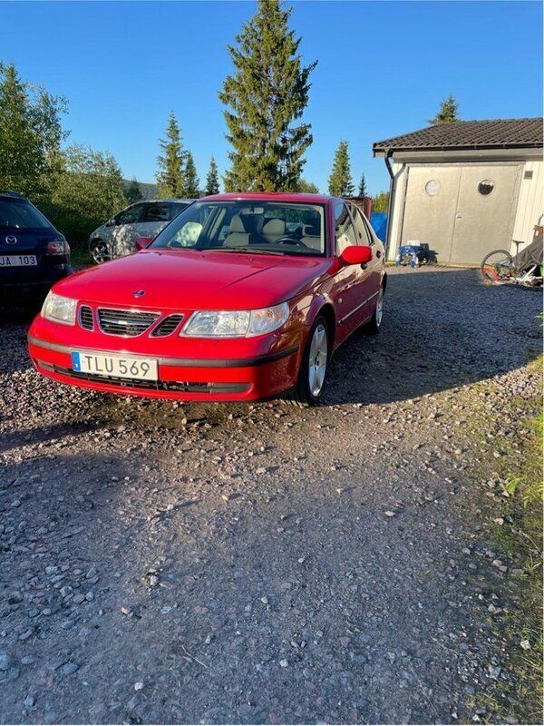 Röd Begagnad 2002 Saab 9-5 Sedan | 14 000 kr (Bra pris) - Bild 1/3