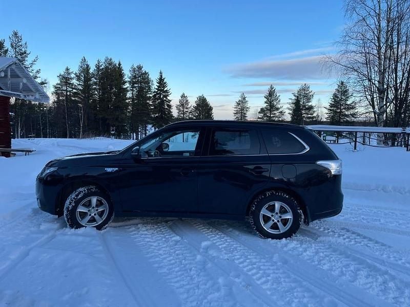 Begagnad 2014 Mitsubishi Outlander SUV | 100 000 kr (Bra pris) - Bild 1/4