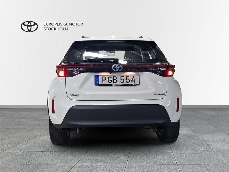 Begagnad Toyota Yaris Hybrid Active 116 HK (85 kW) 2024 Vit