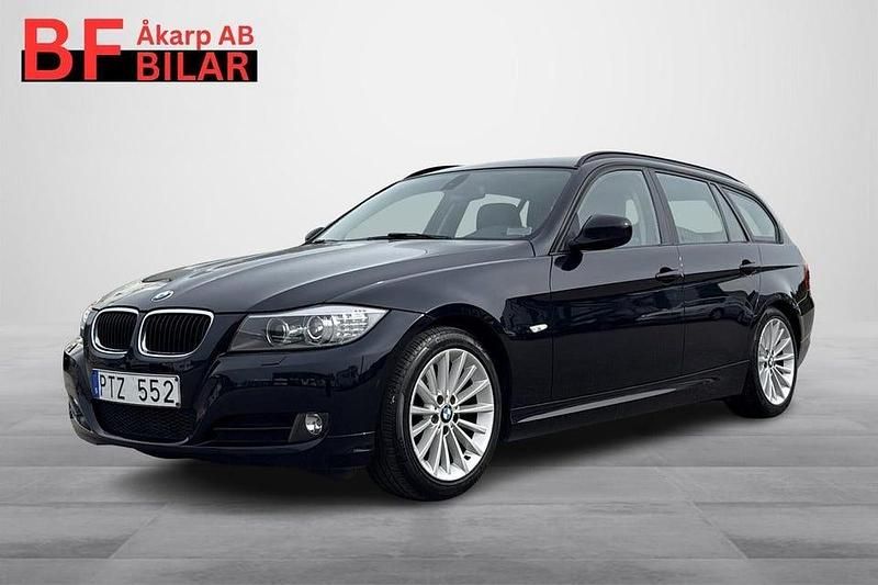 Svart Begagnad 2011 BMW 320 Kombi | 79 500 kr (Marknadspris) - Bild 1/4