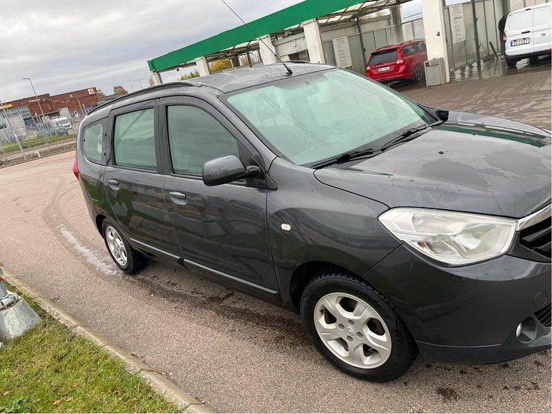 Begagnad Dacia Lodgy 116 HK (85 kW) 2013 Grå Minibuss