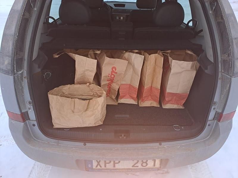 Begagnad Opel Meriva 105 HK (77 kW) 2006 Minibuss