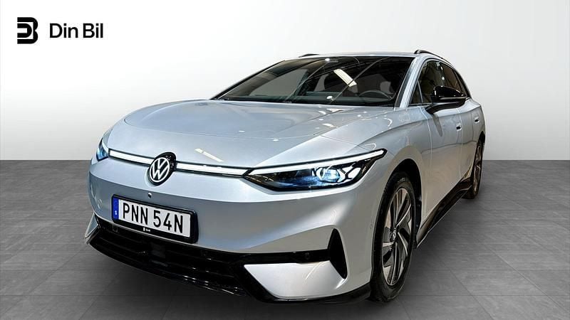 Silver Begagnad 2024 VW ID.7 Pro Kombi | 499 900 kr (Marknadspris) - Bild 1/4