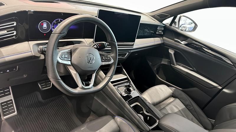 Begagnad VW Tiguan R-line 194 HK (142 kW) 2024 Vit SUV