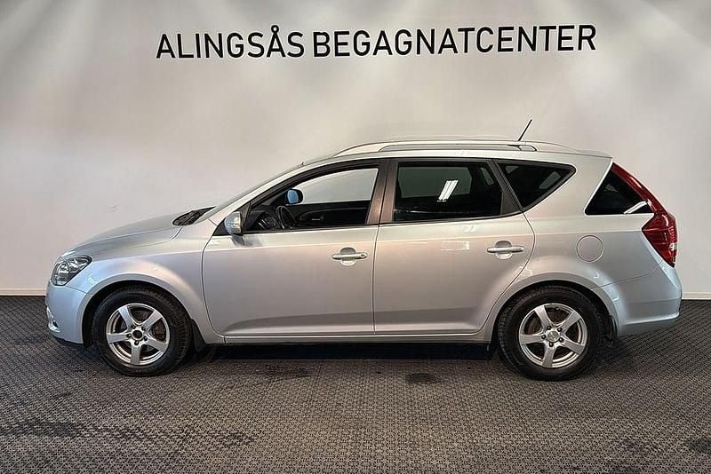 Begagnad Kia Ceed Sportswagon 116 HK (85 kW) 2010 Silver Kombi