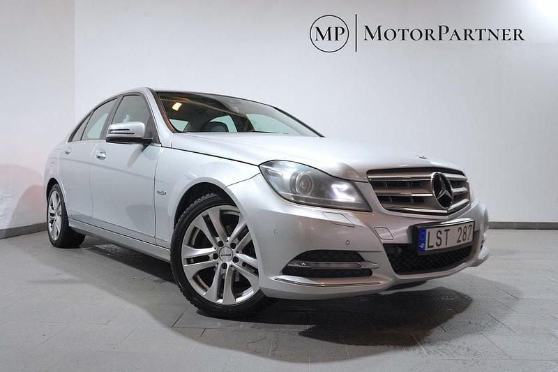 Silver Begagnad 2011 Mercedes C180 Avantgarde Sedan | 79 900 kr (Dyr) - Bild 1/4