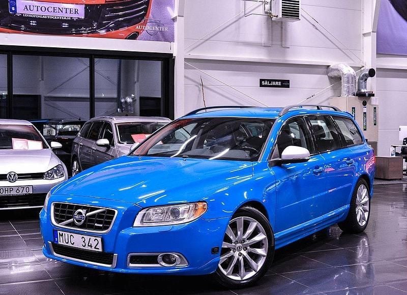 Blå Begagnad 2012 Volvo V70 R-Design Kombi | 139 900 kr - Bild 1/4