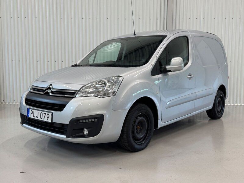 Silver Begagnad 2017 Citroën Berlingo Minibuss | 109 900 kr (Lite dyr) - Bild 1/4