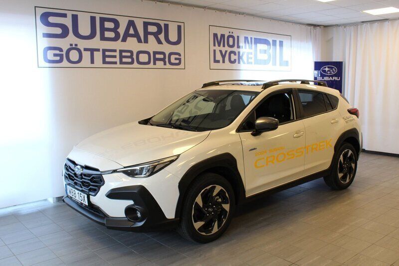 Vit (cristal white pearl) Begagnad 2023 Subaru Crosstrek Kombi | 389 900 kr (Marknadspris) - Bild 1/4