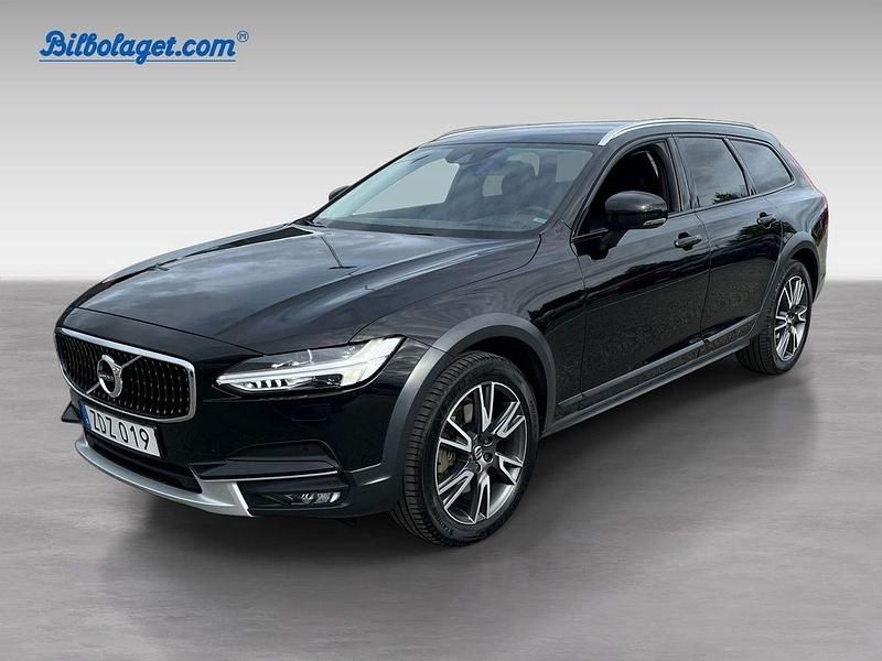 Svart Begagnad 2018 Volvo V90 CC Pro Kombi | 299 900 kr (Marknadspris) - Bild 1/4