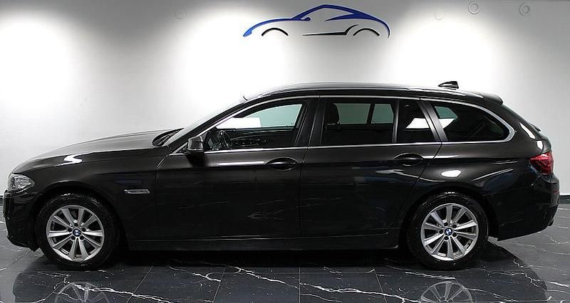 Brun Begagnad 2013 BMW 520 Kombi | 124 900 kr (Marknadspris) - Bild 1/4