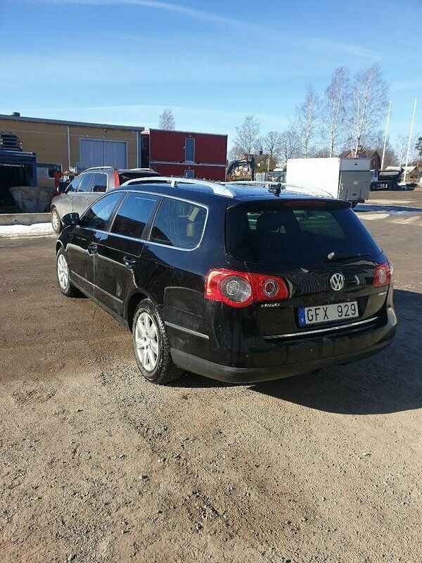 Begagnad VW Passat Sportline 150 HK (110 kW) 2010 Svart (svart ) Kombi