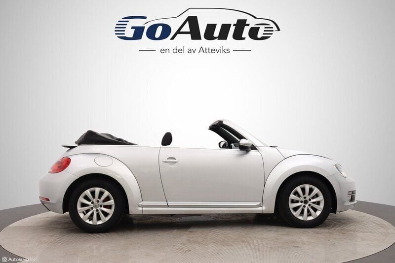 Begagnad VW Beetle Cabriolet 105 HK (77 kW) 2013 Silver Cab
