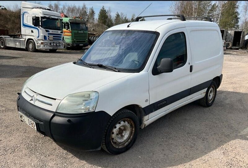 Vit Begagnad 2004 Citroën Berlingo Minibuss | 17 900 kr (Marknadspris) - Bild 1/4