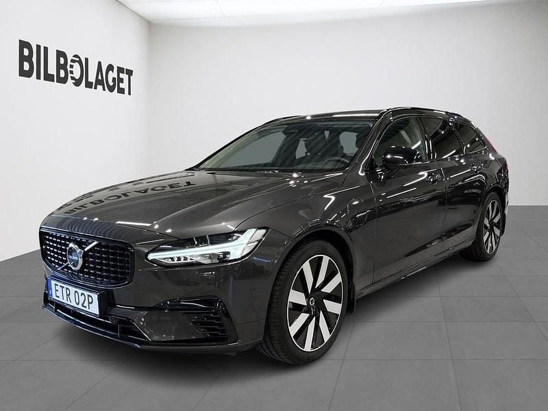 Grå Begagnad 2025 Volvo V90 Plus Kombi | 514 800 kr (Marknadspris) - Bild 1/4