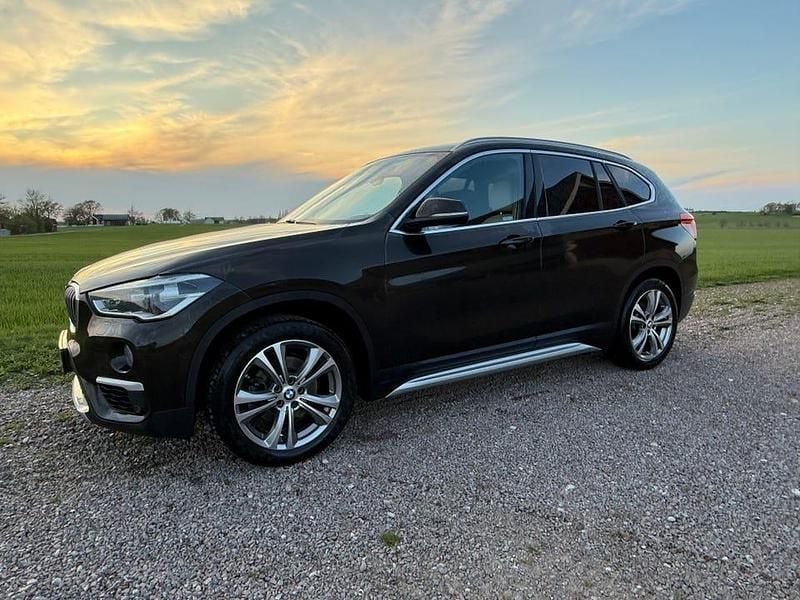Begagnad 2017 BMW X1 SUV | 205 000 kr (Marknadspris) - Bild 1/3